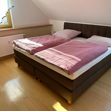 Am Mühlenwanderweg * Straufhain